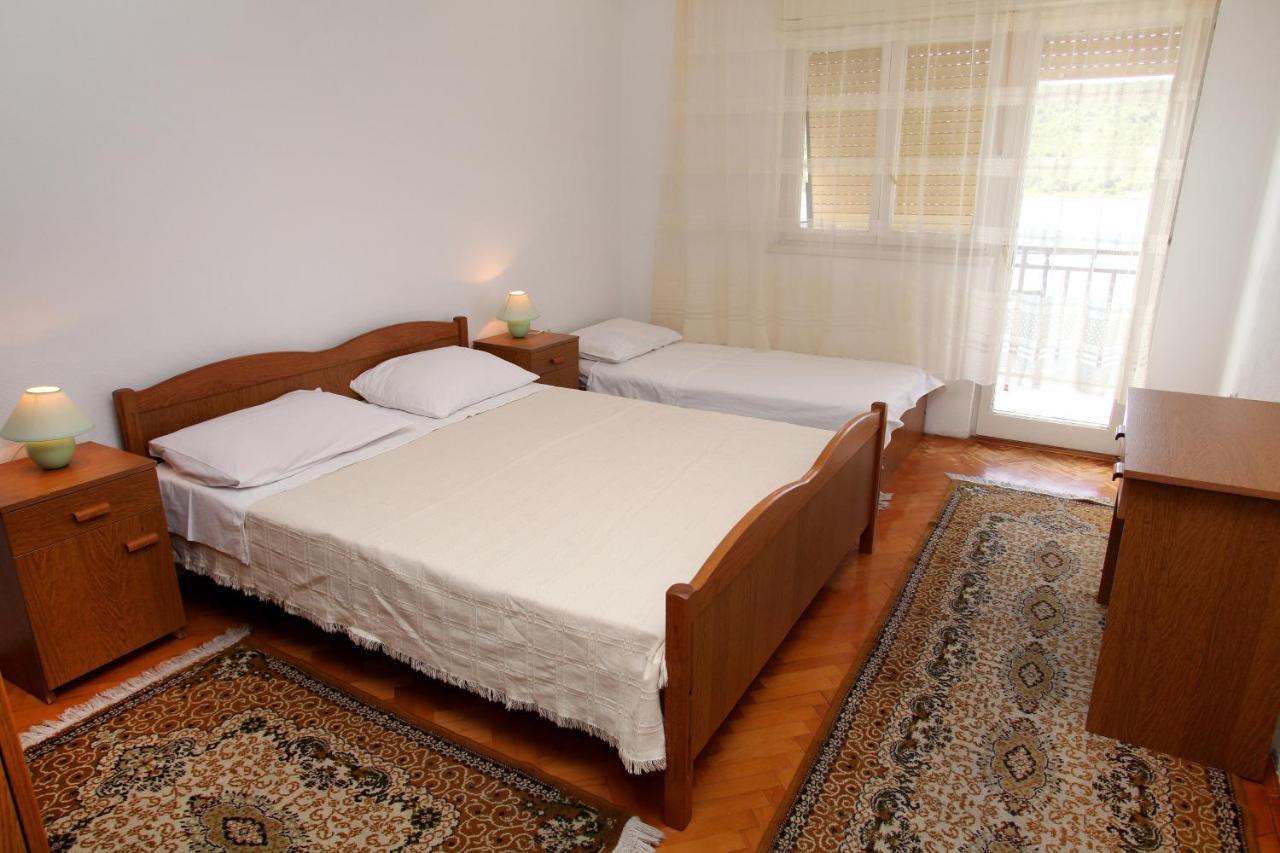 Apartments By The Sea Vinisce, Trogir - 4892 Extérieur photo